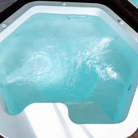 Royal Bath 酒店 巴尼亚