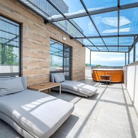 Хотел царска Баня