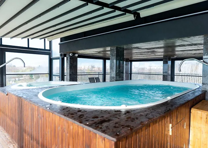 Хотел царска