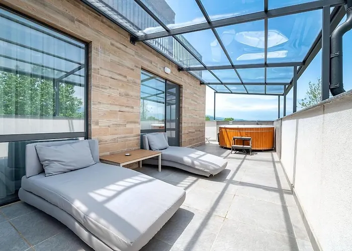 Хотел царска Баня